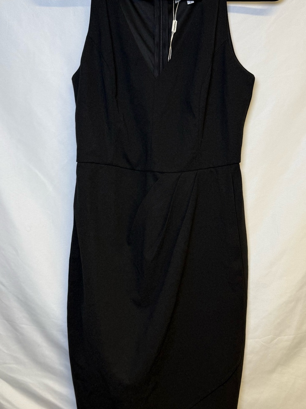Elegant Black Sleeveless Midi Sheath Dress